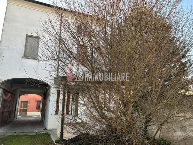 Casa in vendita a Rivarolo Del Re, Lombardia