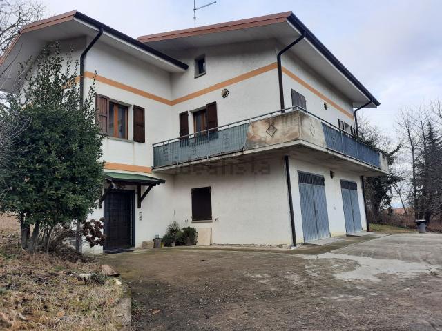 Casa in vendita a Unione dei comuni del Frignano, Serramazzoni