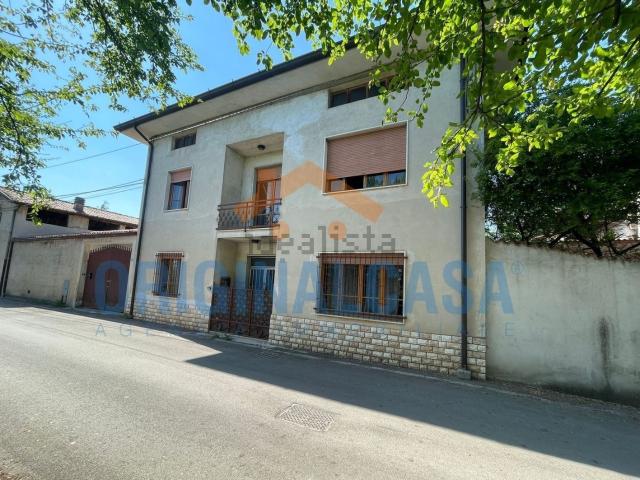 Casa in vendita a Prevalle, Lombardia