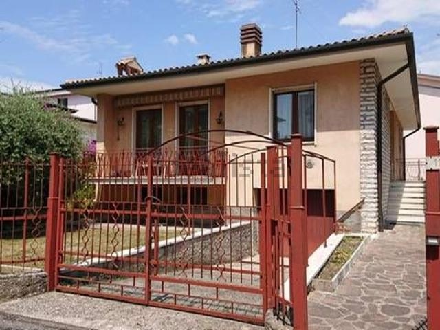 Casa in vendita a Bardolino, Veneto