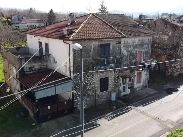 Casa in vendita a San Martino Valle, Campania