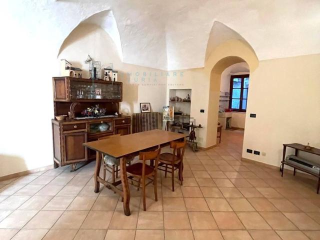 Casa in vendita a Pieve Di Teco, Liguria
