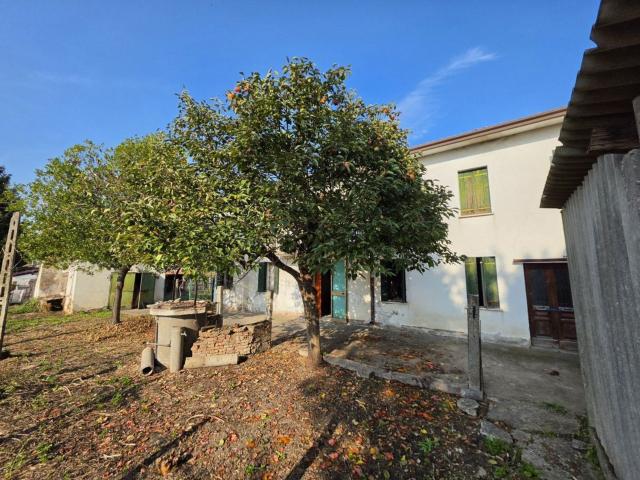 Casa in vendita a Carmignano, Padova
