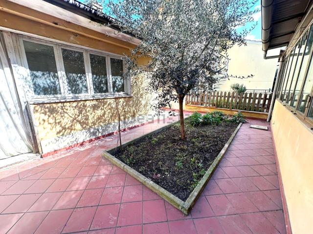 Casa in vendita a Santa Lucia, Prato