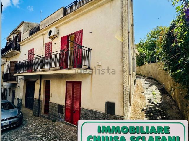 Casa in vendita a Palazzo Adriano, Sicilia