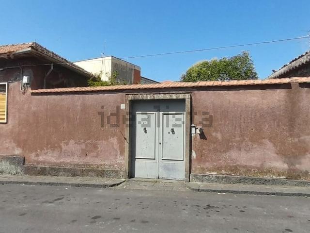 Casa in vendita a Pedara, Sicilia
