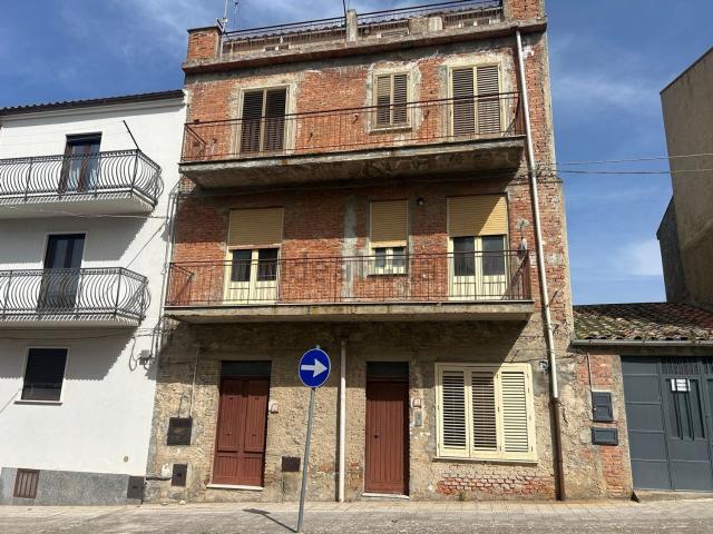 Casa in vendita a Castellana Sicula, Sicilia