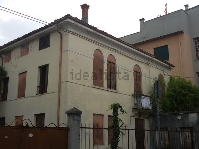 Casa in vendita a Centro, Thiene
