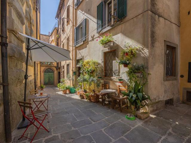 Casa in vendita a Cortona, Toscana