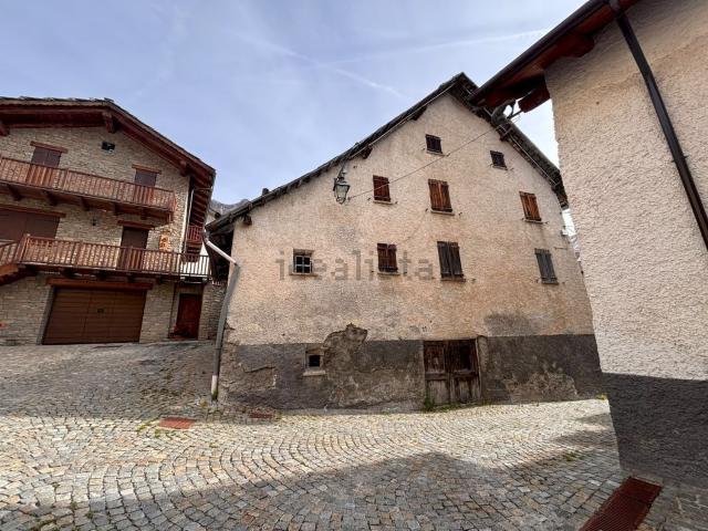 Casa in vendita a Moriglione San Lorenzo, Sambuco