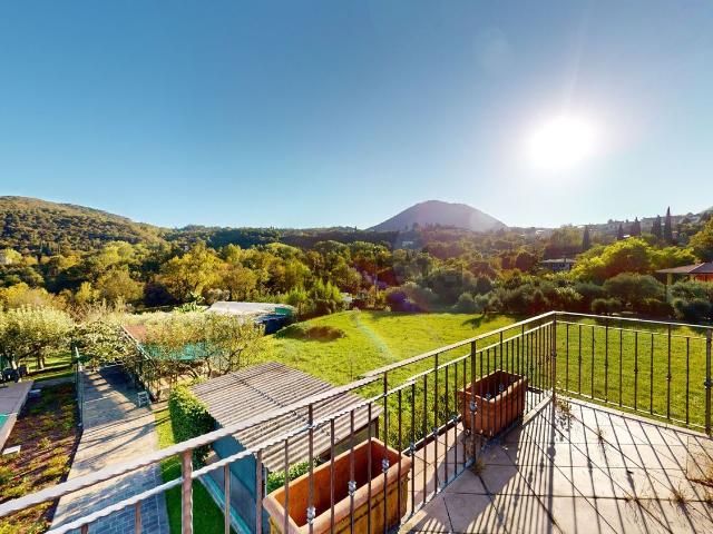 Casa in vendita a Comunità montana della Valle Sabbia, Roè Volciano