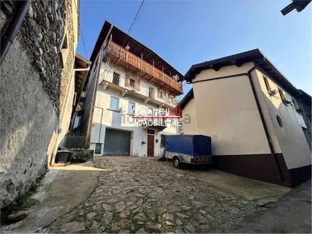Casa in vendita a Unchio, Piemonte