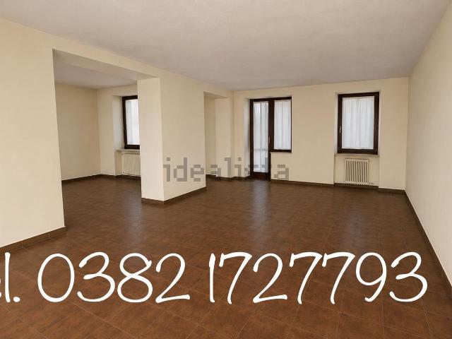 Casa in vendita a Stradella, Lombardia