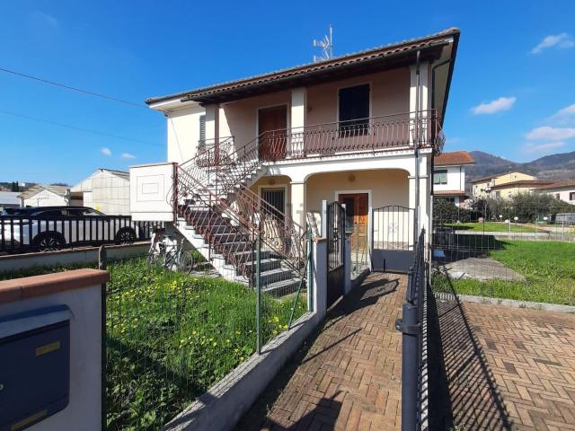 Casa in vendita a Uzzano E Castello, Toscana