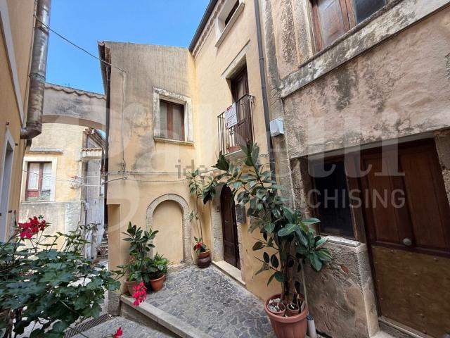 Casa in vendita a Santa Serra, Fiumefreddo Bruzio