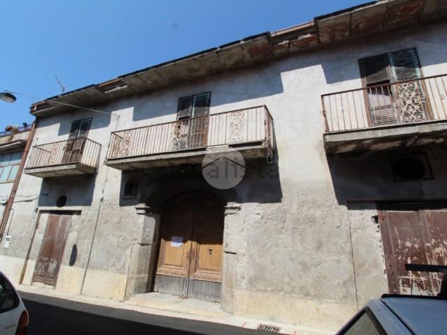 Casa in vendita a Villa, Liberi