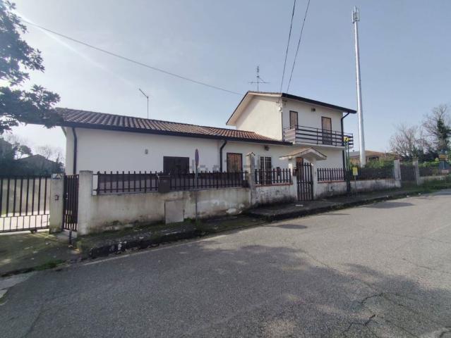 Casa in vendita a Villafelice, Colfelice