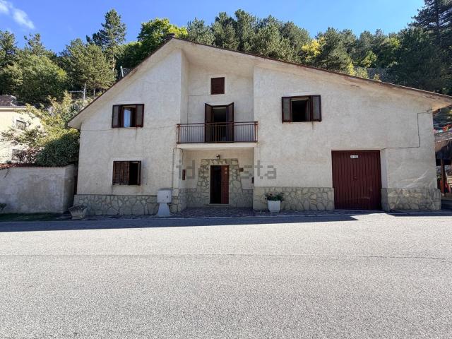 Casa in vendita a Bisegna, L'Aquila
