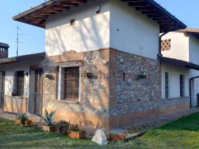 Casa in vendita a Chiari, Lombardia