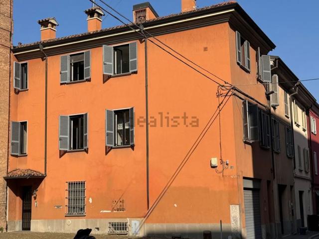 Casa in vendita a Infrangibile, Piacenza