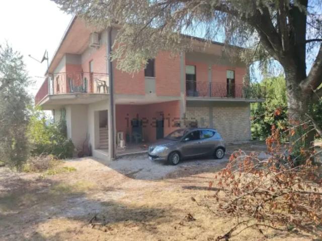 Casa in vendita a Casperia, Lazio