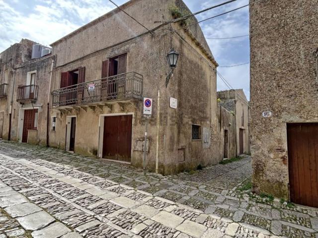 Casa in vendita a Erice, Sicilia