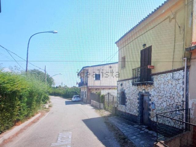 Casa in vendita a Amorosi, Benevento