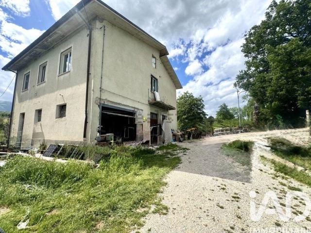 Casa in vendita a Unione dei Comuni della Val Vibrata, Civitella Del Tronto