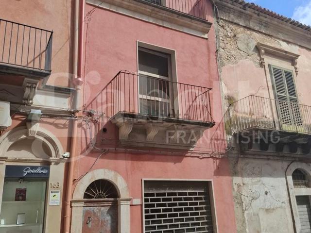 Casa in vendita a Cappuccini, Ragusa