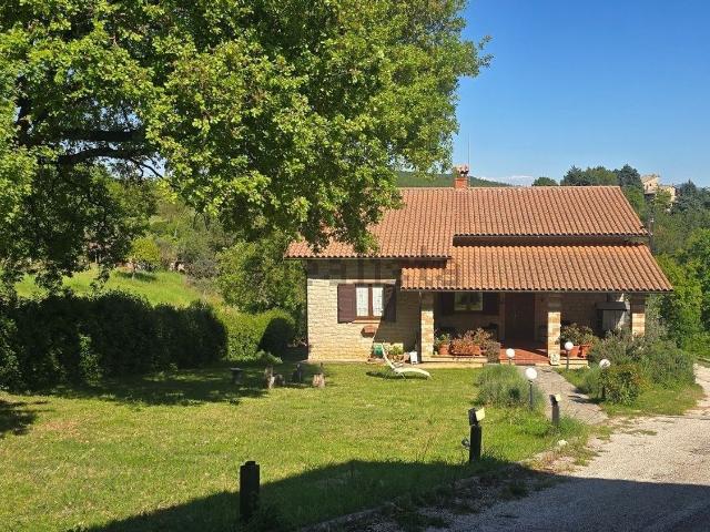 Casa in vendita a Baschi, Terni