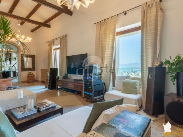 Casa in vendita a Castedd'e susu/Castello, Cagliari