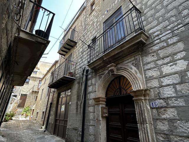 Casa in vendita a Petralia Soprana, Sicilia