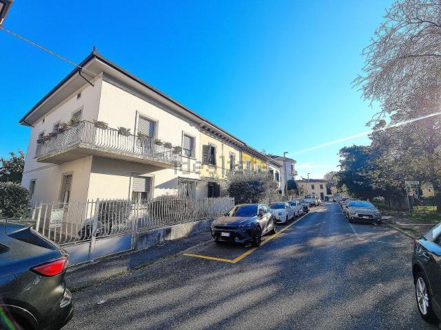 Casa in vendita a Pontelungo, Pistoia