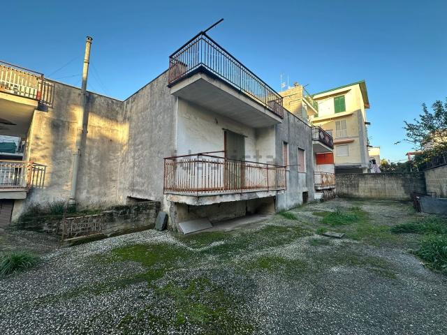 Casa in vendita a Sant'antimo, Campania