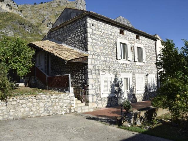 Casa in vendita a Ausonia, Lazio
