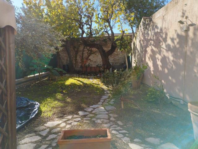 Casa in vendita a Centro Storico, Marche