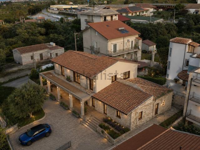 Casa in vendita a Sant'agata Di Militello, Sicilia