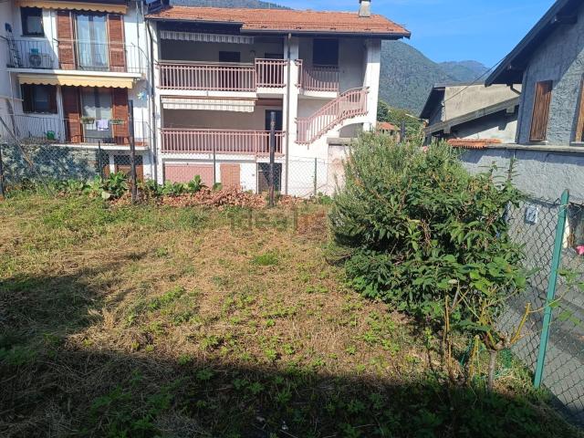 Casa in vendita a Mulino Nazè, Laveno-Mombello