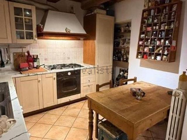 Casa in vendita a Fabbiana, Pistoia