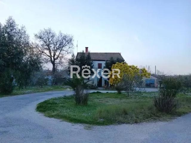 Casa in vendita a Monterado, Ancona
