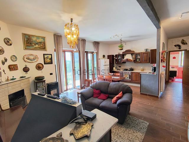 Casa in vendita a Giffoni Sei Casali, Salerno