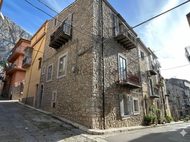Casa in vendita a Caltavuturo, Sicilia