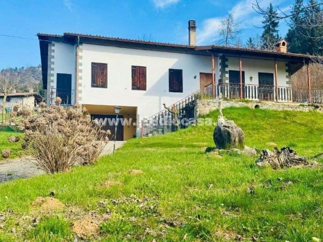 Casa in vendita a Lovere, Lombardia