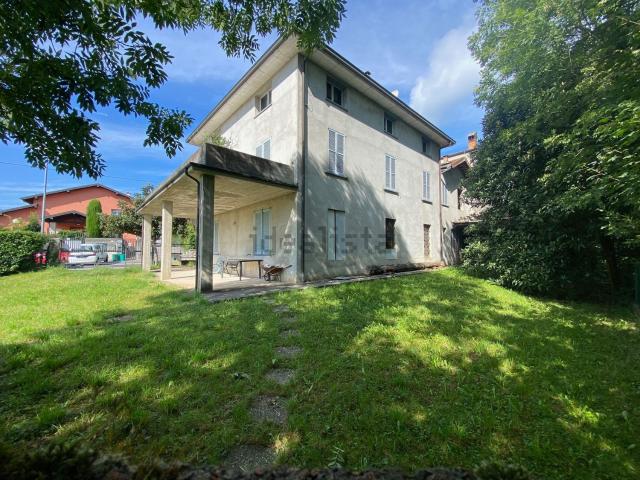 Casa in vendita a Cenate Sopra, Lombardia