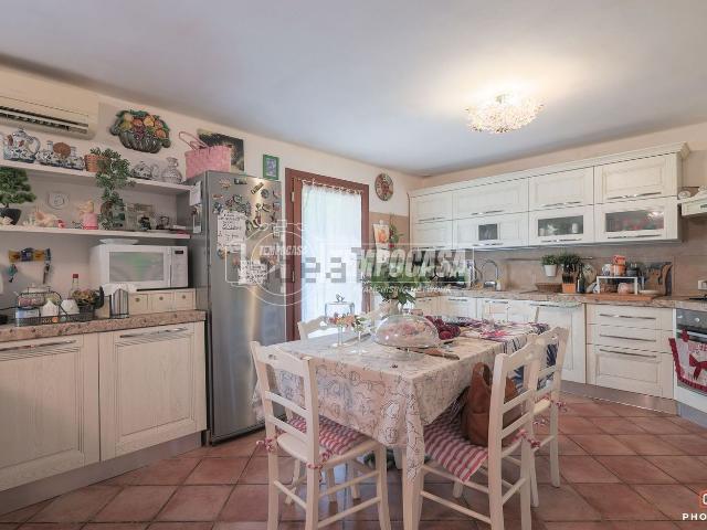 Casa in vendita a Ravaldino, Forlì
