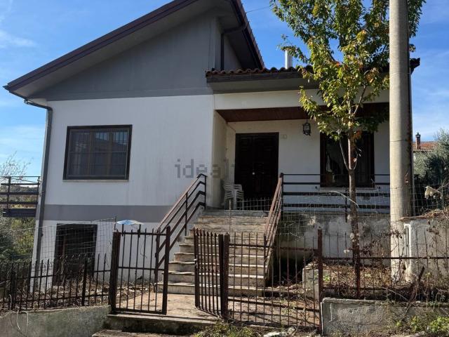 Casa in vendita a Montefalcione, Campania