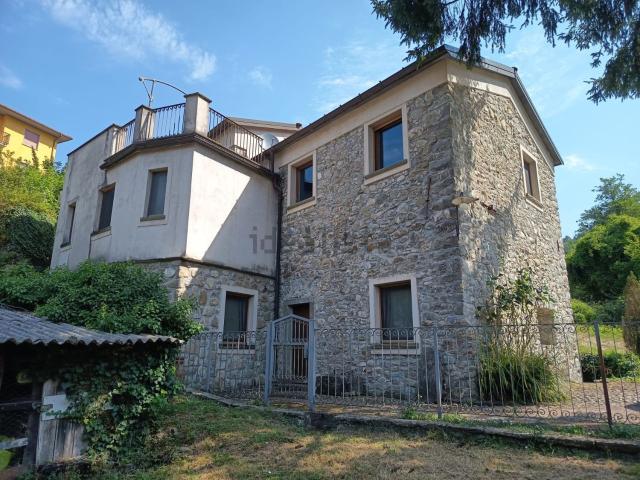 Casa in vendita a Sesta Godano, Liguria