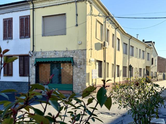 Casa in vendita a Corana, Lombardia