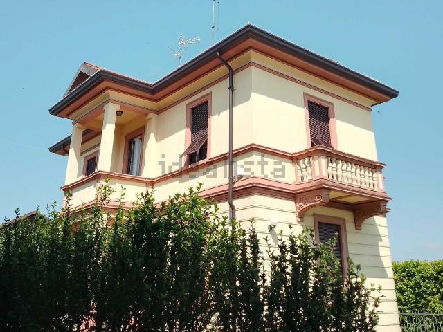 Casa in vendita a Rondò Carducci, Voghera