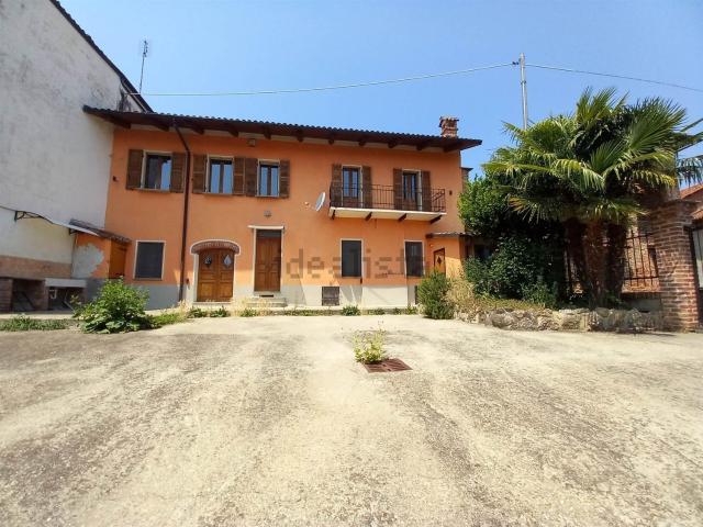Casa in vendita a Piemonte, Asti